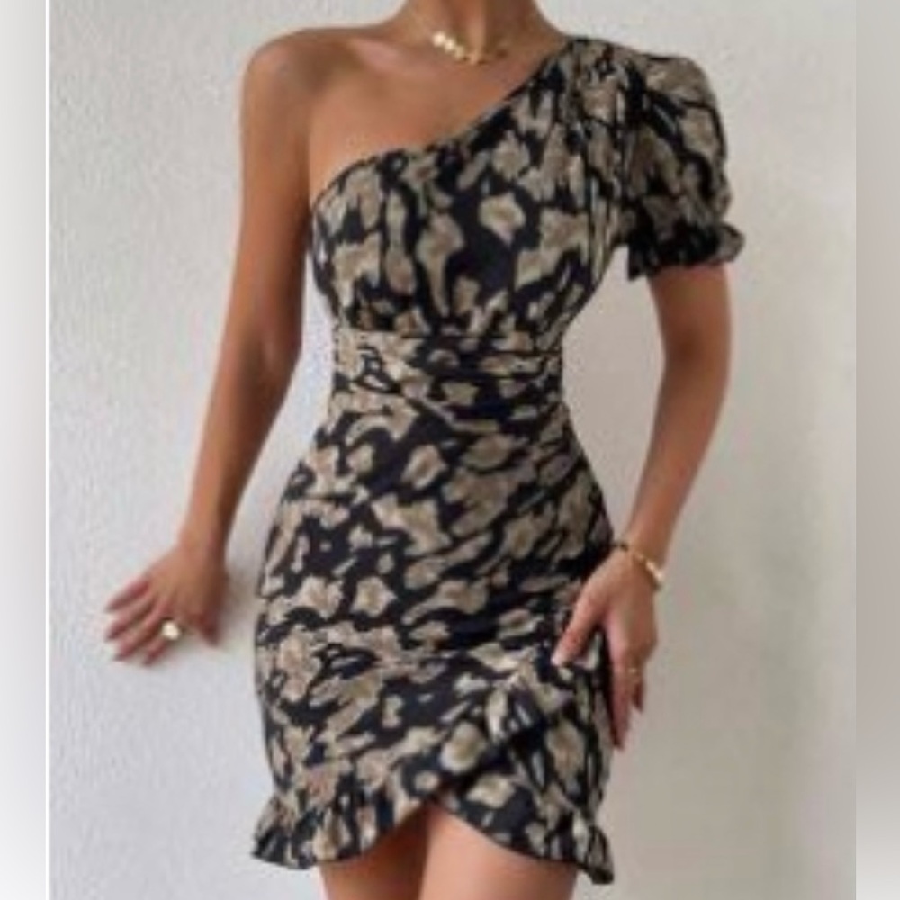 SHEIN Animal Print Puff Sleeve One Shoulder Ruffle Trim Dress PTP 18 (NIP)